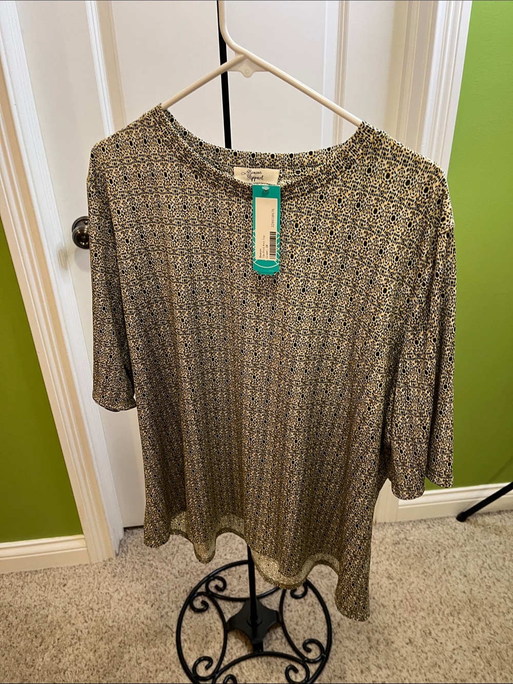NWT Beacon Apparel by Stitch Fix 3x Short Sleeve Crew Neck in Gold and Black